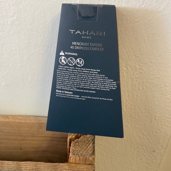 NEW Tahari Menorah Candles 45 Dripless Tapers Blue Ombre Blue White 5.75” NIB - Picture 5 of 6